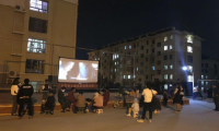 威海：福利電影進(jìn)社區(qū)，豐富居民精神文化生活