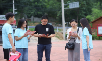 鄭州財(cái)經(jīng)學(xué)院“鄭小語(yǔ)”雙語(yǔ)宣講實(shí)踐團(tuán)暑期社會(huì)實(shí)踐圓滿(mǎn)結(jié)束