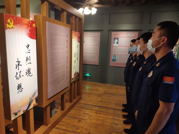 5參觀見學(xué).jpg