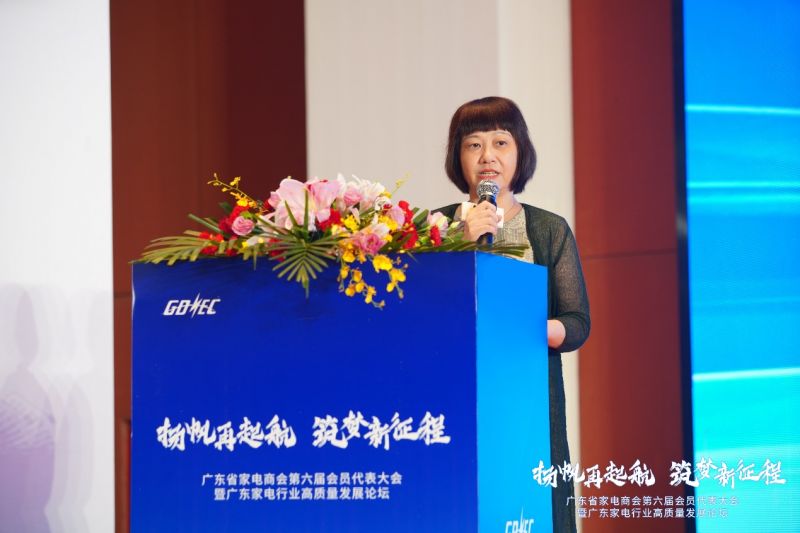 C:\Users\曉敏\Desktop\容.jpg