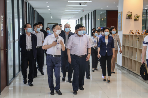 全國人大常委會副委員長白瑪赤林率調(diào)研組蒞臨天加調(diào)研