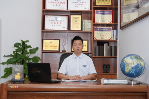 豐雷益門窗營銷總監(jiān)謝永鈞：奮力沖刺，確保出色完成年終目標