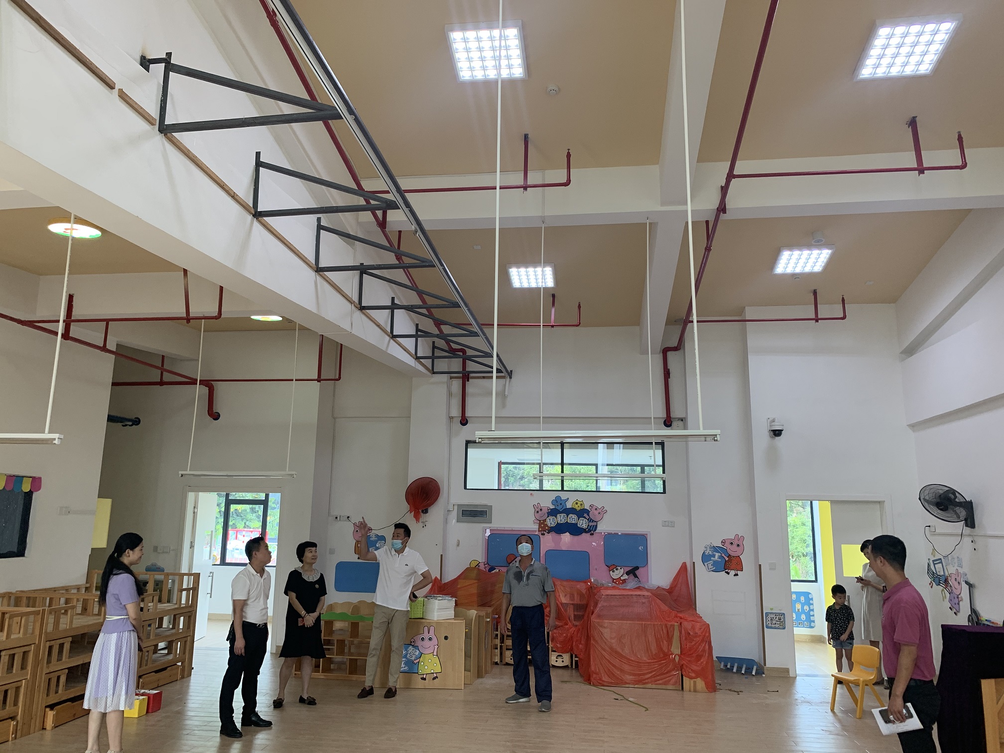 泉州：愛(ài)心企業(yè)捐贈(zèng)護(hù)眼燈 構(gòu)筑幼兒護(hù)眼保障線
