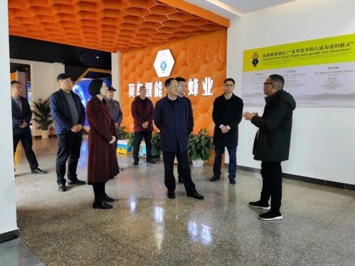堅(jiān)守初心做事業(yè)，為甜蜜生活而奮斗