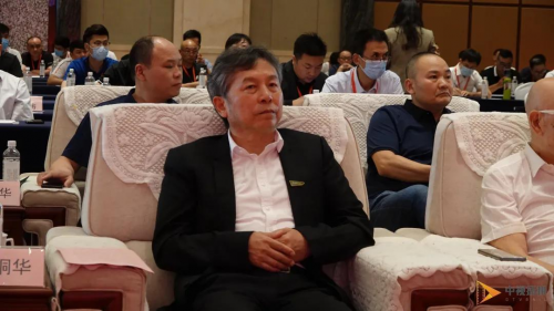 2021年板材與定制家居綠色生態(tài)鏈發(fā)展高峰論壇隆重召開(kāi)