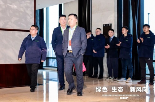 神大公司訂購(gòu)全球最大風(fēng)電動(dòng)臂塔機(jī)