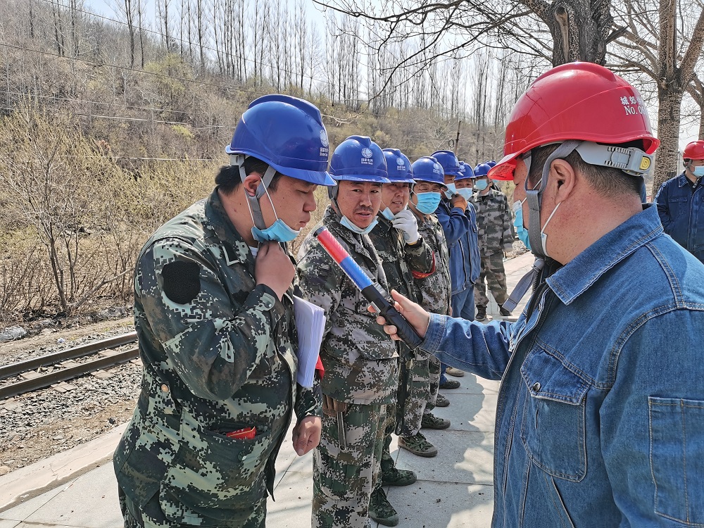 國網(wǎng)吉林白山城郊供電：嵌入中心工作 做實做細監(jiān)督工作