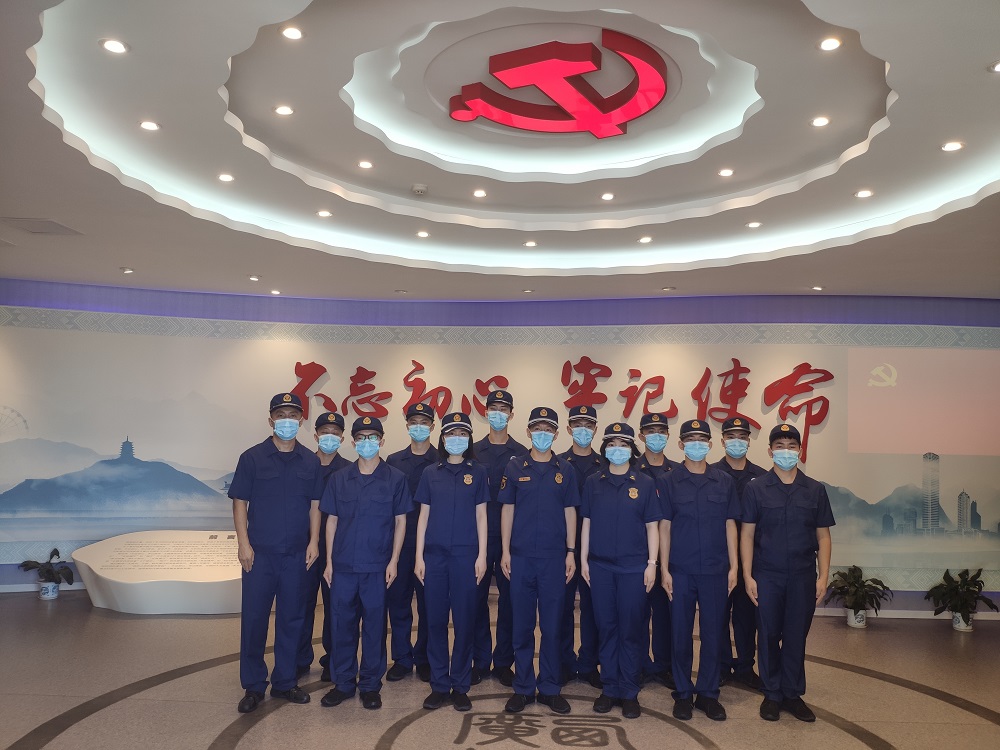 柳州市城中區(qū)消防救援大隊開展“堅守火熱初心，擔當神圣使命”主題黨日活動