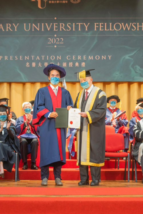 香港大學(xué)授予鄭志剛名譽(yù)院士稱號，彰顯社會工作者不凡的價值