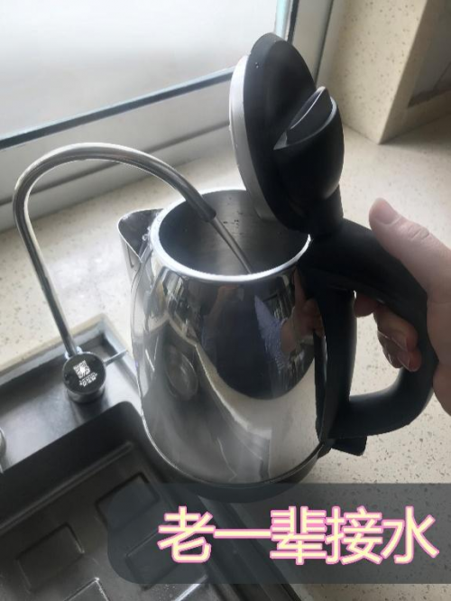 A.O.史密斯櫥下冷熱即飲凈水機(jī)：讓你理直氣壯做“懶人”