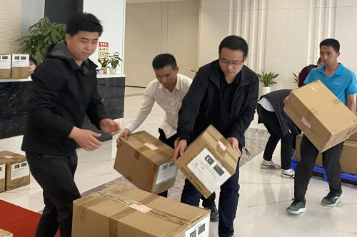 卡兒酷&安海丨支援土耳其，疆土有界，大愛無(wú)邊