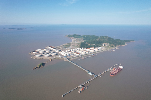 匠造“儲運明珠”！中建安裝全速推進國際油品儲運基地建設(shè)