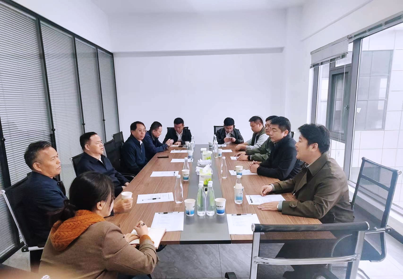懷化市委常委、常務(wù)副市長尹培國帶隊考察蘇州智慧倍增數(shù)字科技有限公司智能制造中心-安徽鼎研智能科技