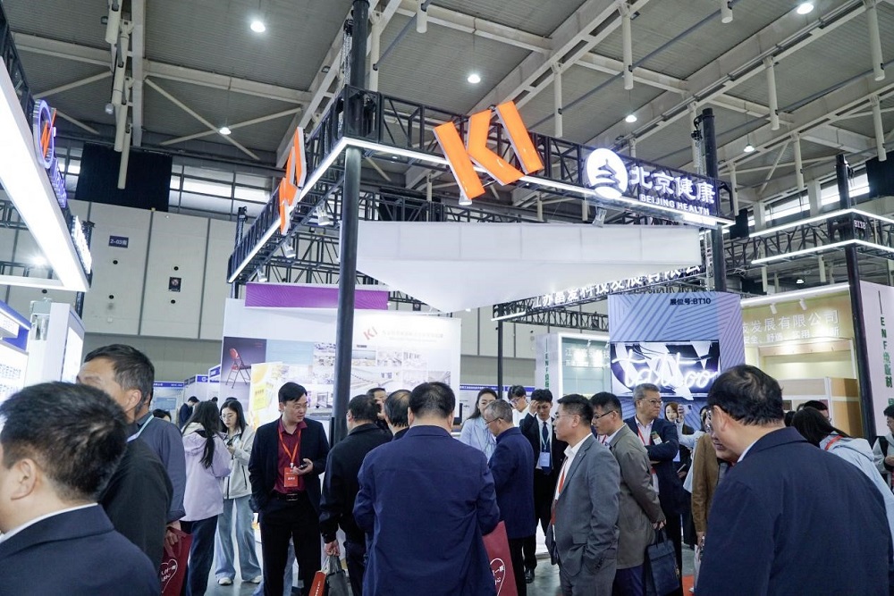 KI家具助力江蘇智慧校園升級 引領(lǐng)教學(xué)變革