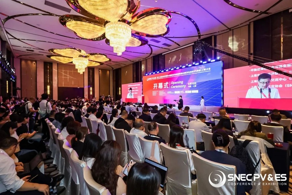 90多個(gè)國(guó)家，3000多家企業(yè)，齊聚上海光伏兩會(huì)，能環(huán)寶參與其中！