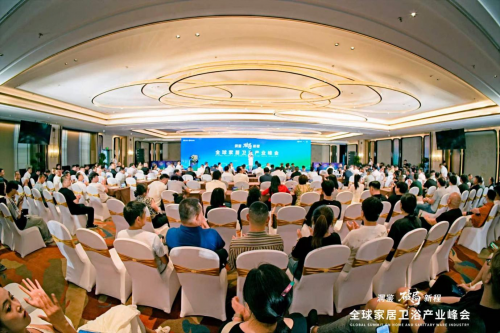聚焦2025全球家居衛(wèi)浴產(chǎn)業(yè)峰會 南興裝備千臺封邊機(jī)交機(jī)儀式成功舉辦